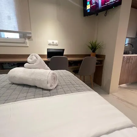 Maestrale 315° Apartments Неа-Миханиона Экстерьер фото